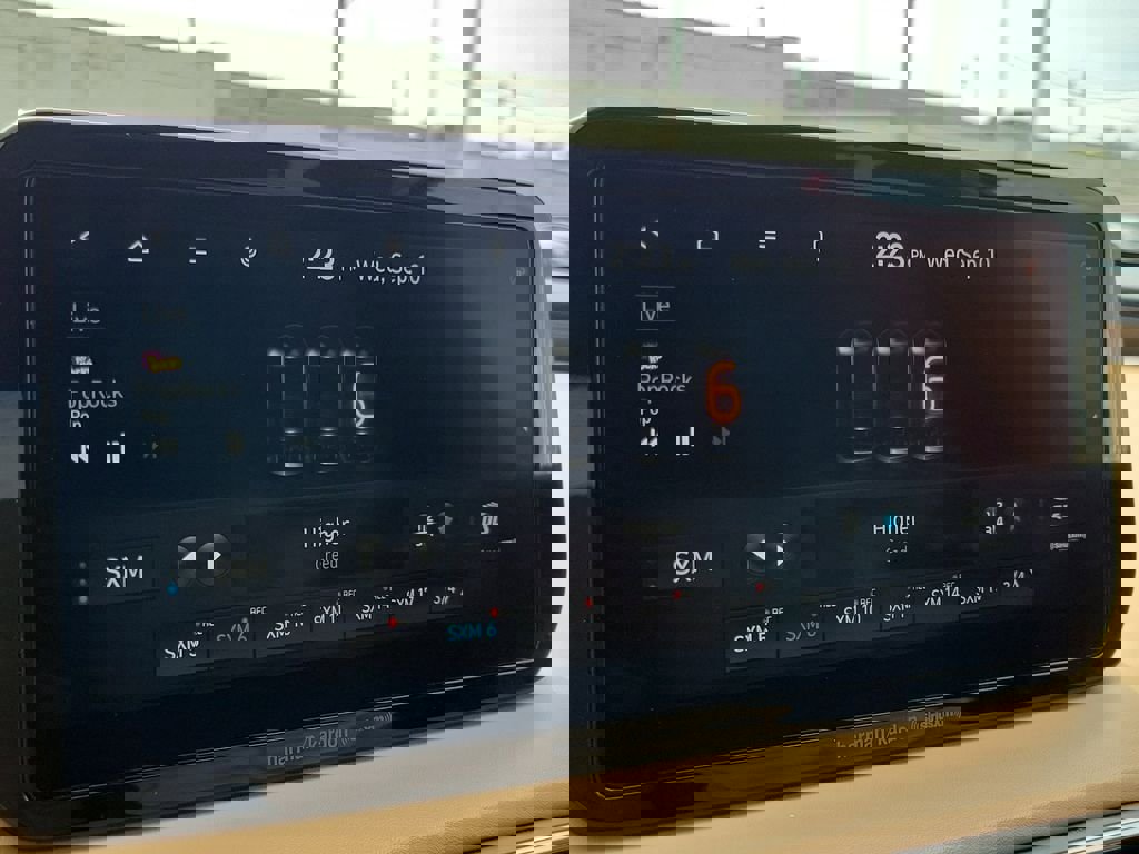 Used 2022 Hyundai Santa Fe Calligraphy image 28