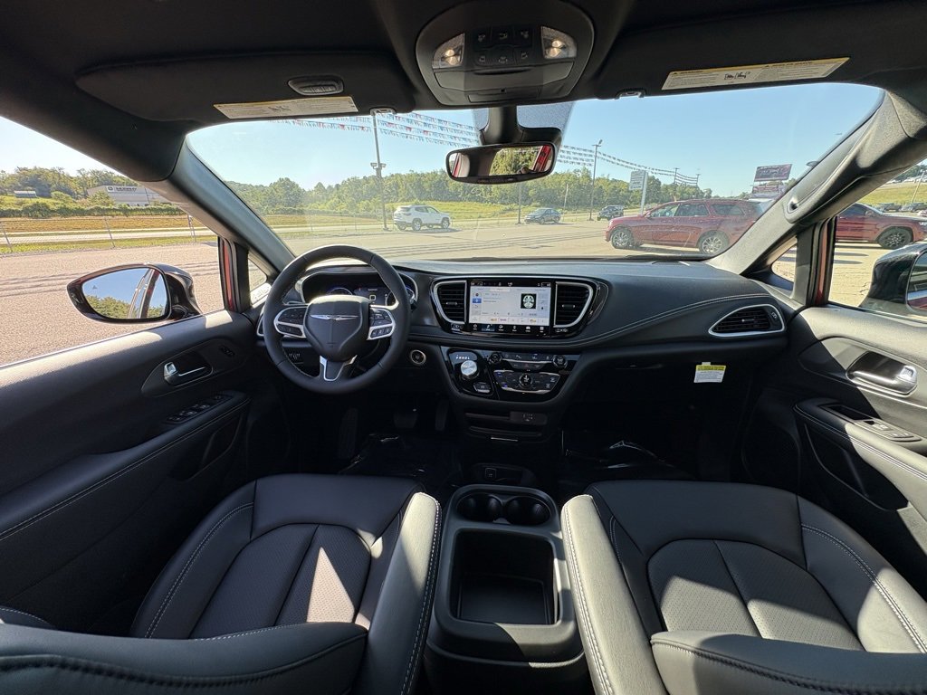 New 2026 Chrysler Pacifica Select image 26