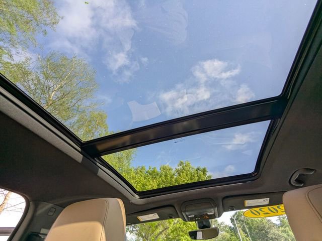 Used 2020 Chevrolet Blazer Premier w/ Driver Confidence II Package image 17