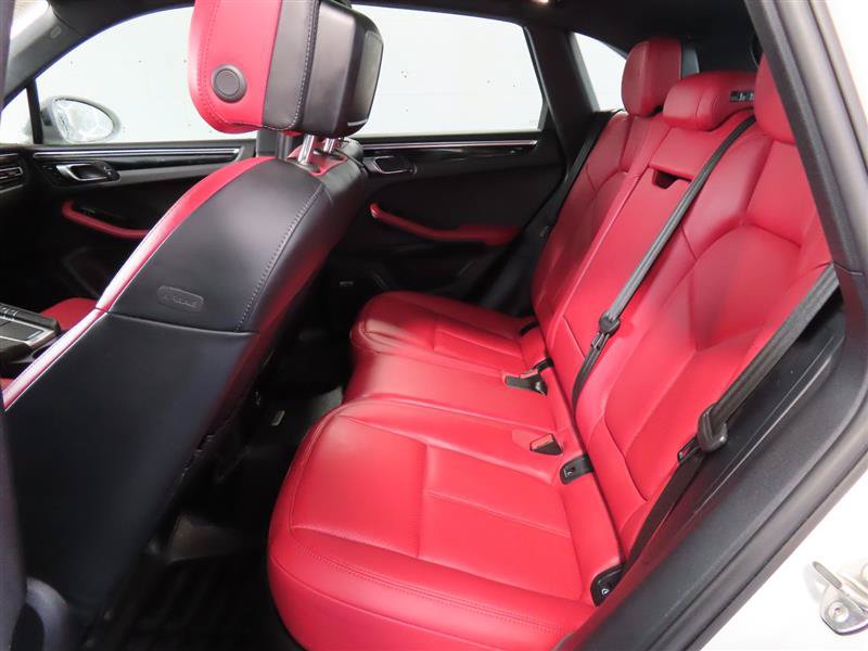 Used 2021 Porsche Macan GTS AWD/4WD image 30