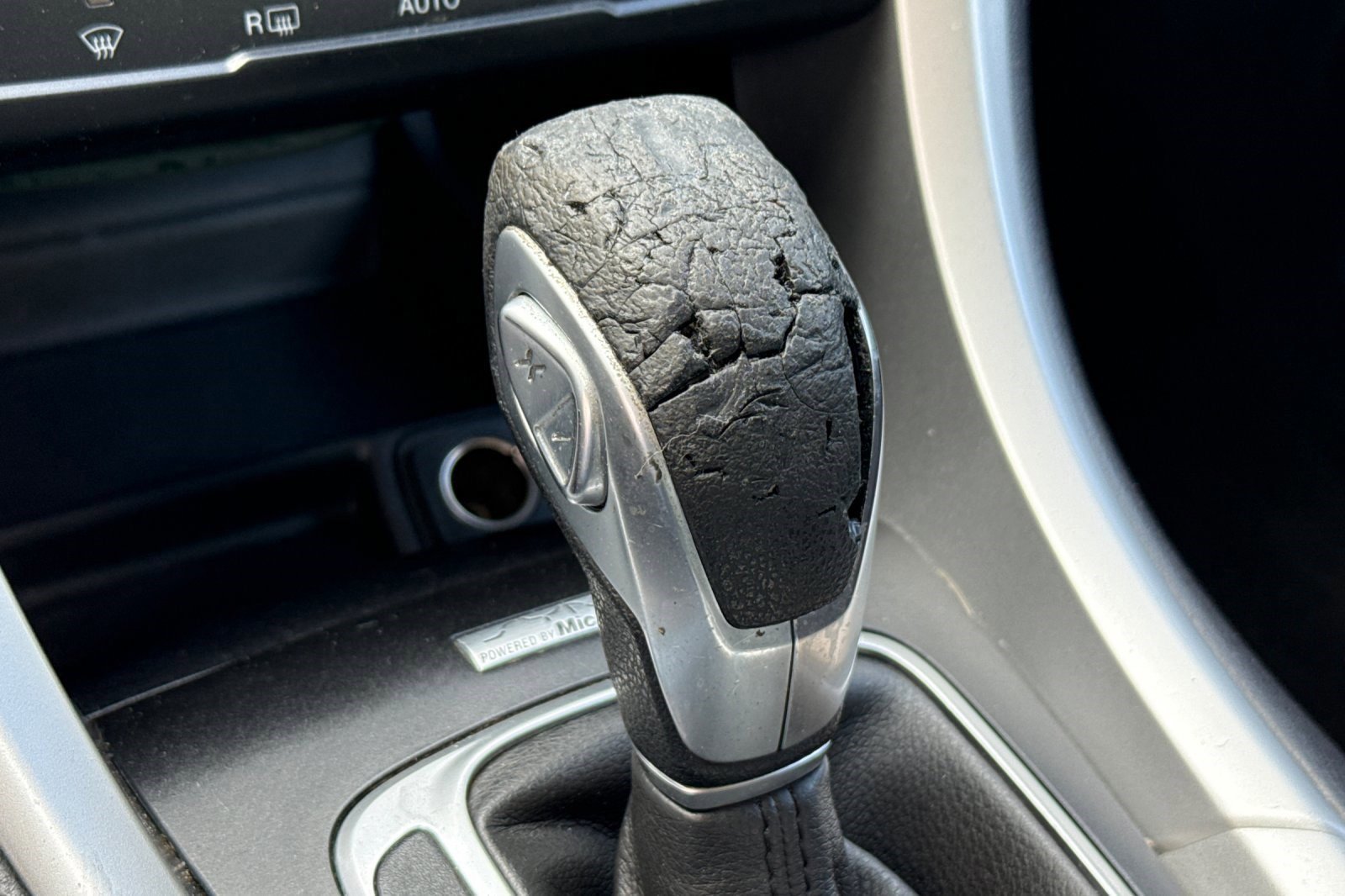 Used 2014 Ford Fusion SE FWD image 15