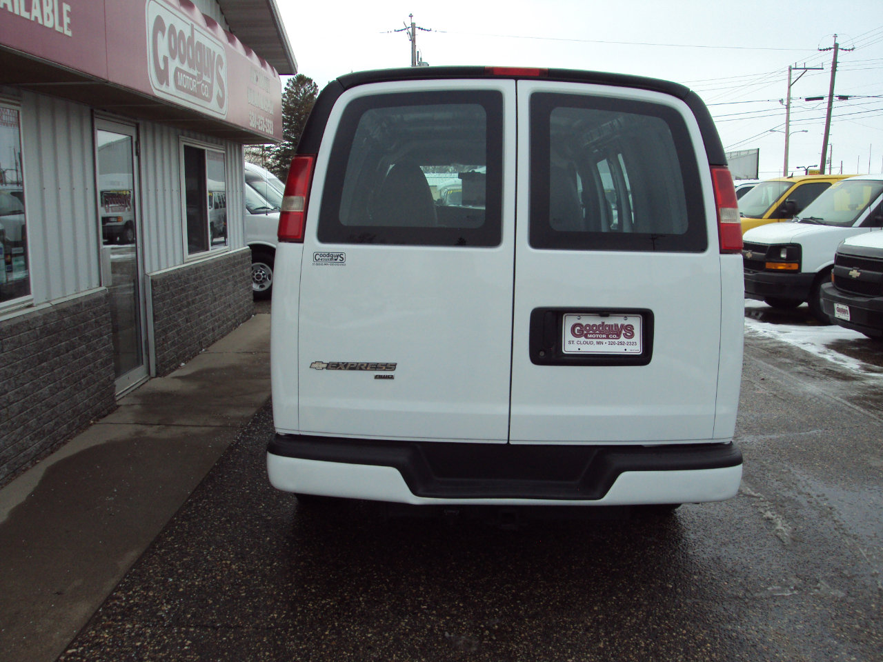 Used 2013 Chevrolet Express 1500 AWD image 6