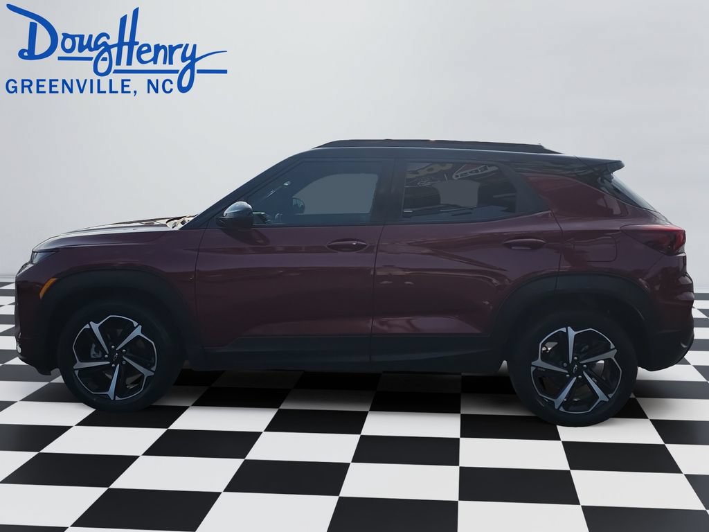 Used 2022 Chevrolet TrailBlazer RS w/ Technology Package FWD image 2