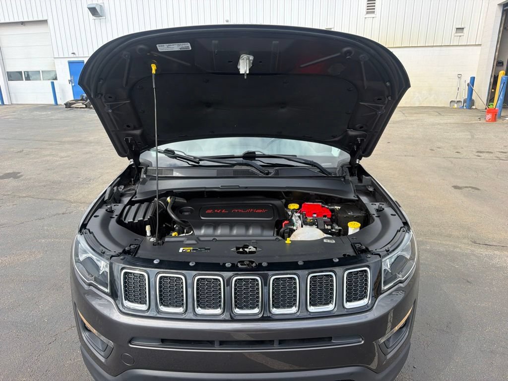 Used 2021 Jeep Compass Latitude w/ Convenience Group AWD/4WD image 38