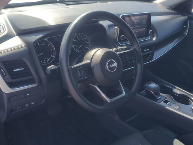 Used 2024 Nissan Rogue SV AWD/4WD image 12