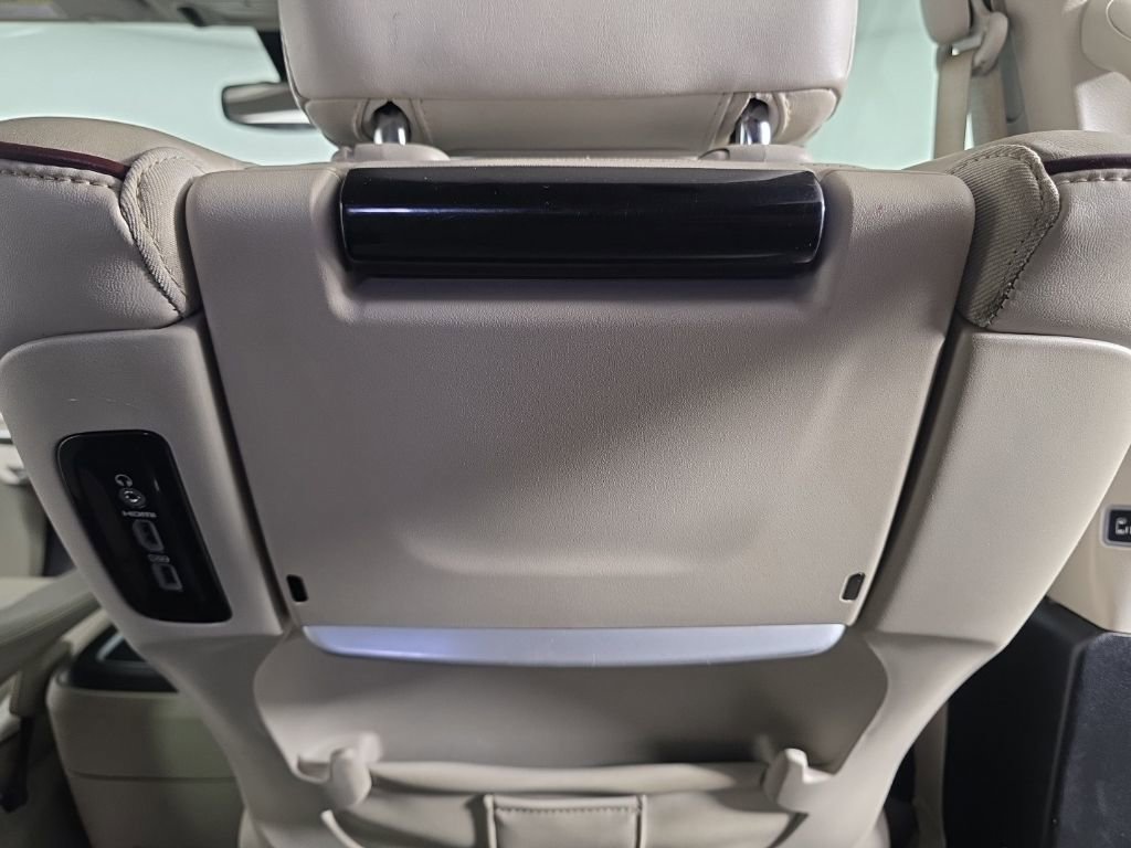 Used 2017 Chrysler Pacifica Limited image 43