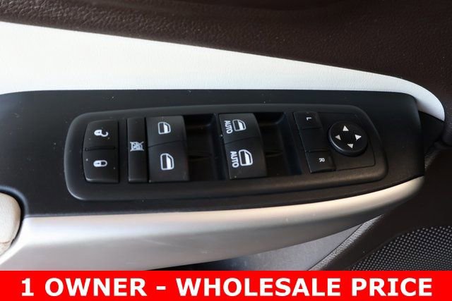Used 2016 Jeep Cherokee Overland w/ Technology Group image 10
