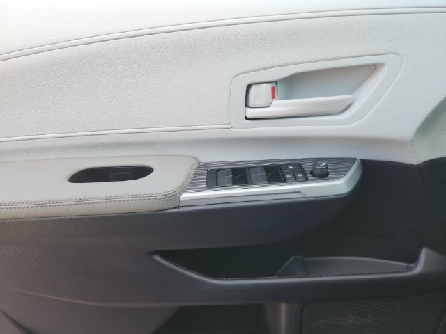 New 2026 Toyota Sienna LE FWD image 21