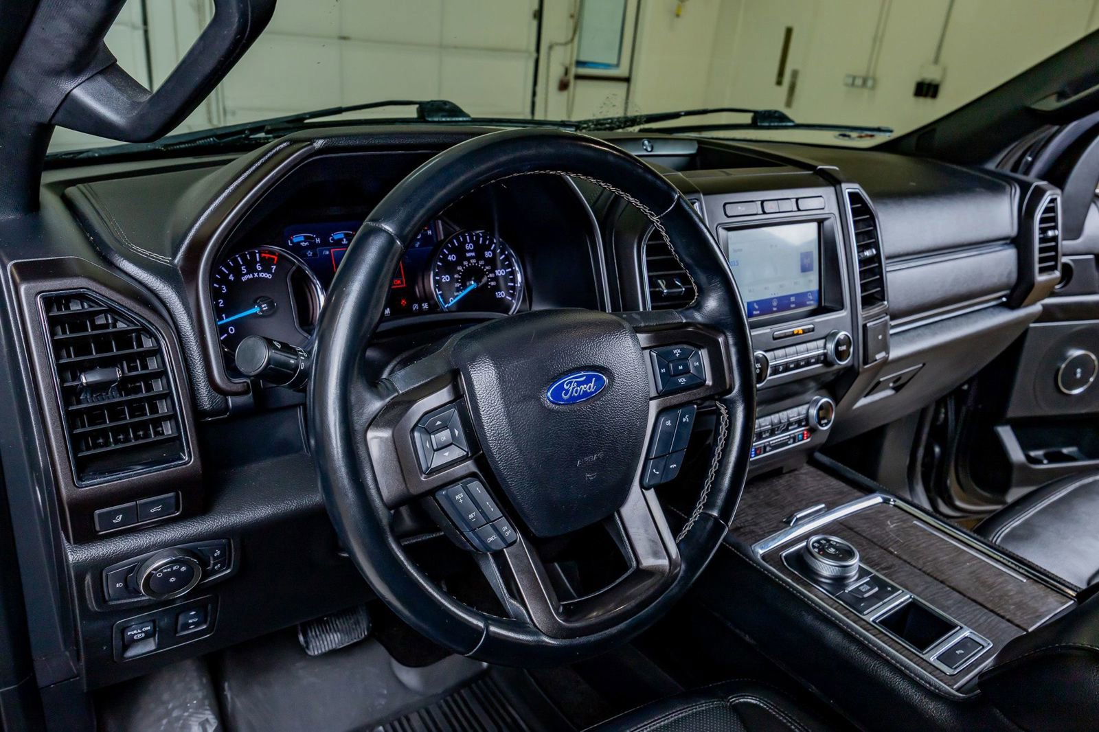 Used 2021 Ford Expedition Max Limited RWD image 13