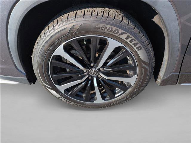Used 2022 Toyota Highlander XSE image 26