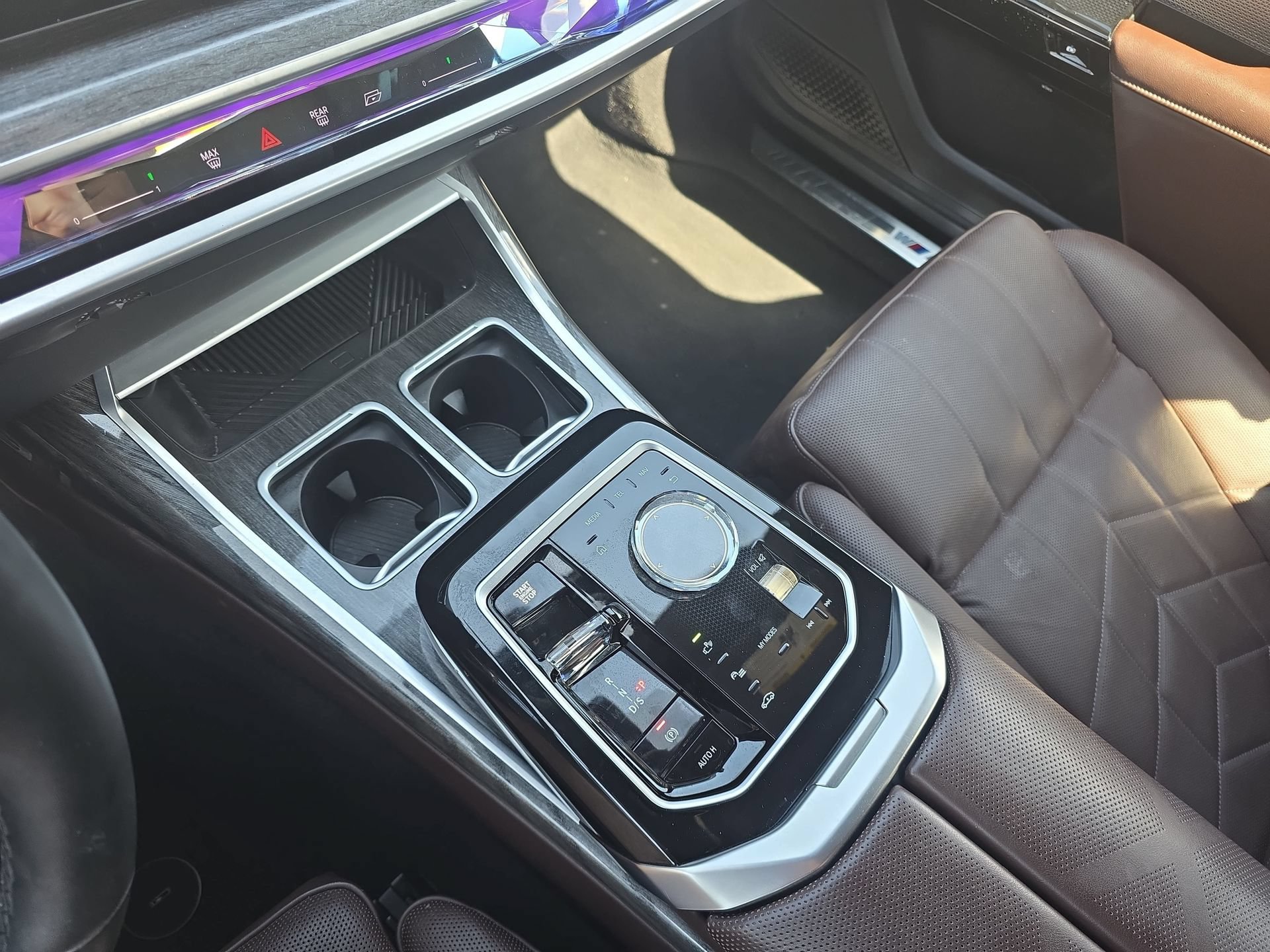 Used 2025 BMW 740i RWD image 25