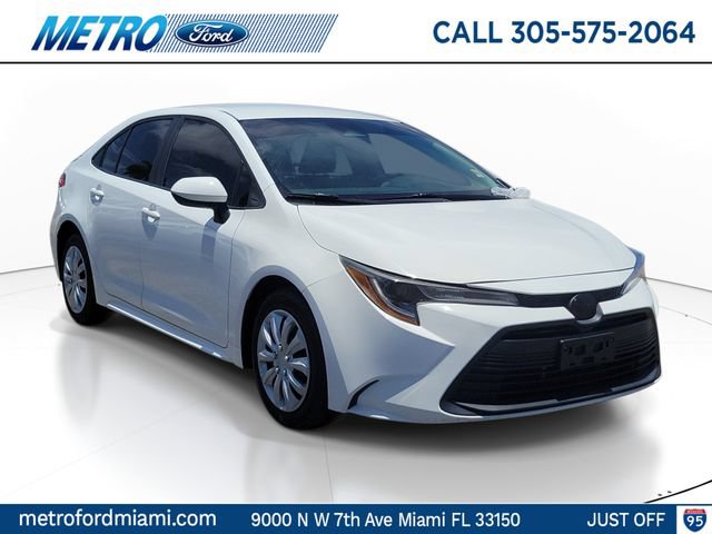 Used 2023 Toyota Corolla LE FWD image 1