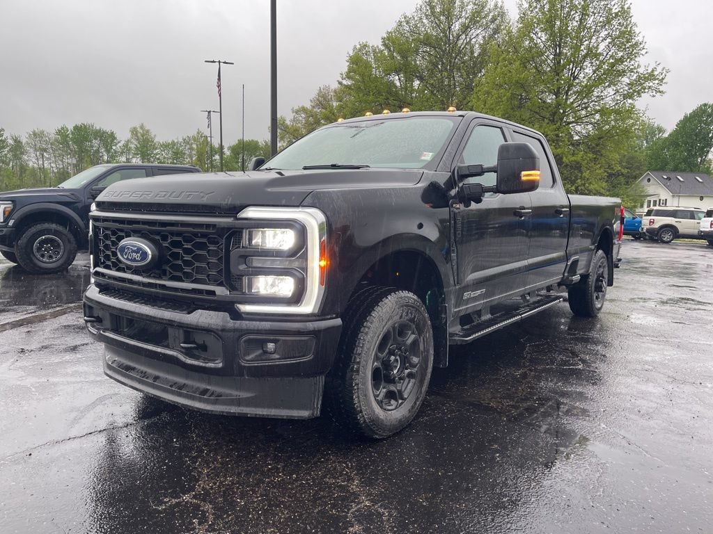 Used 2025 Ford F250 XL w/ STX Appearance Package AWD/4WD image 2