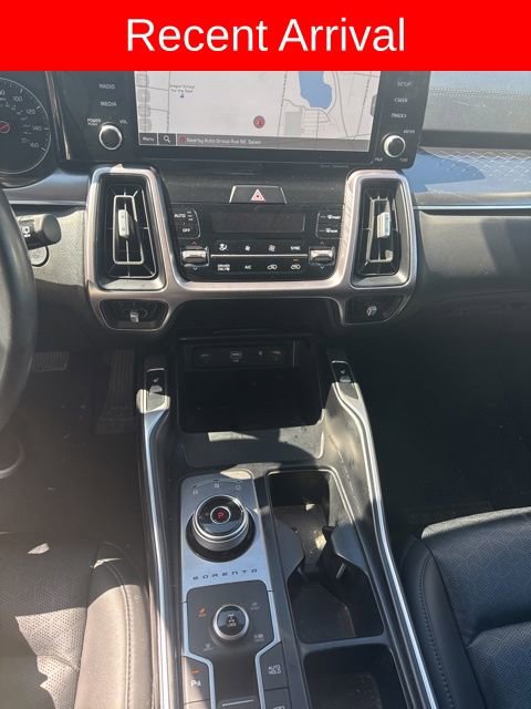 Used 2023 Kia Sorento EX image 4