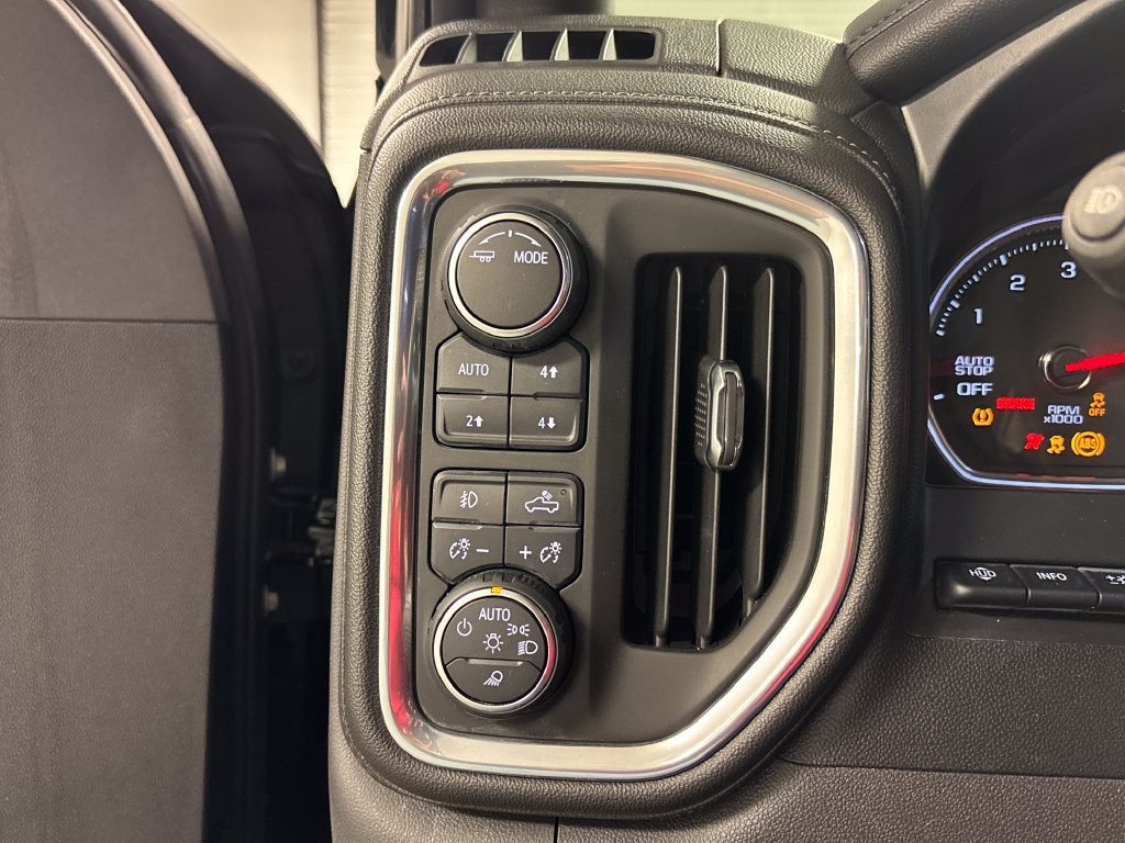 Used 2021 Chevrolet Silverado 1500 High Country w/ Technology Package AWD/4WD image 31