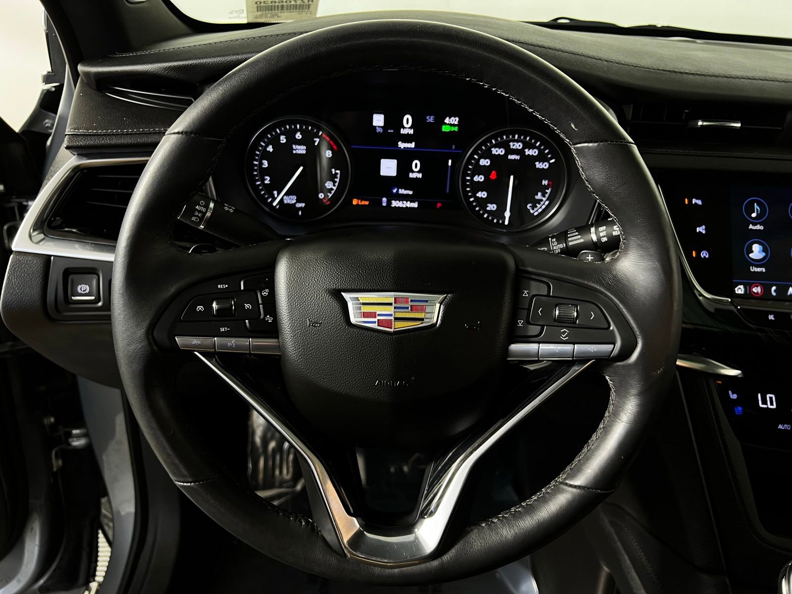 Used 2024 Cadillac XT6 Premium Luxury w/ Technology Package FWD image 16