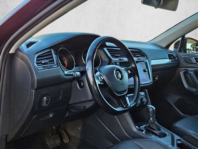 Used 2018 Volkswagen Tiguan SE image 10
