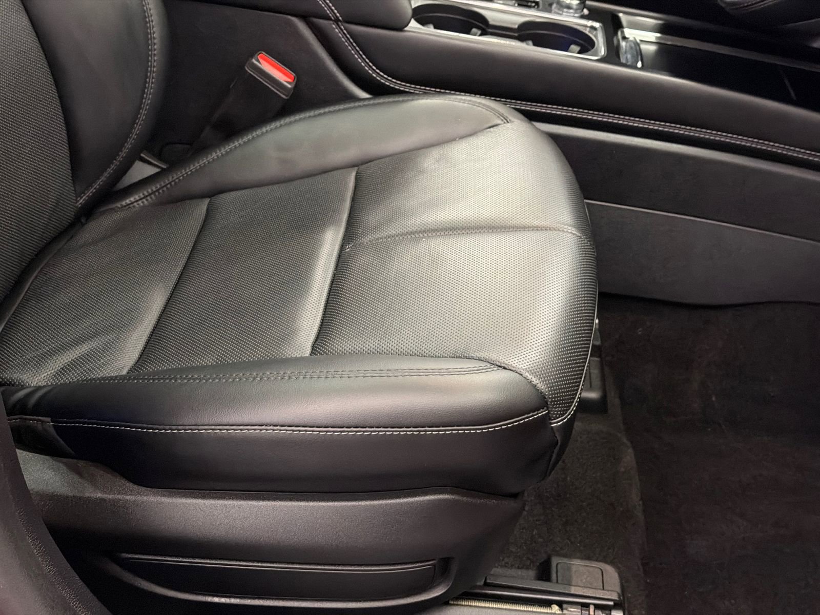 Used 2022 Lincoln Corsair AWD w/ Premium Package image 12