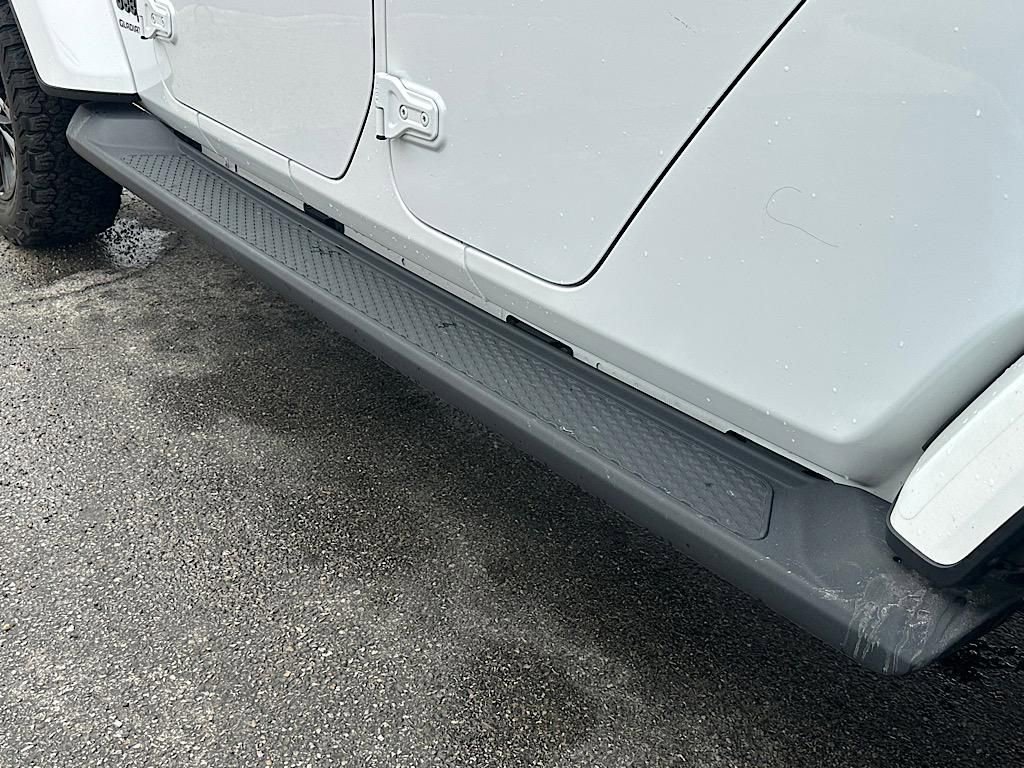 Used 2022 Jeep Gladiator Overland image 33