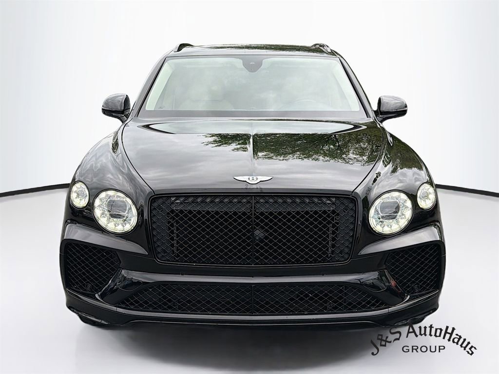 Used 2021 Bentley Bentayga AWD/4WD image 2
