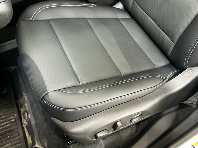 New 2026 Chevrolet Traverse LT w/ LPO, Floor Liner Package image 21