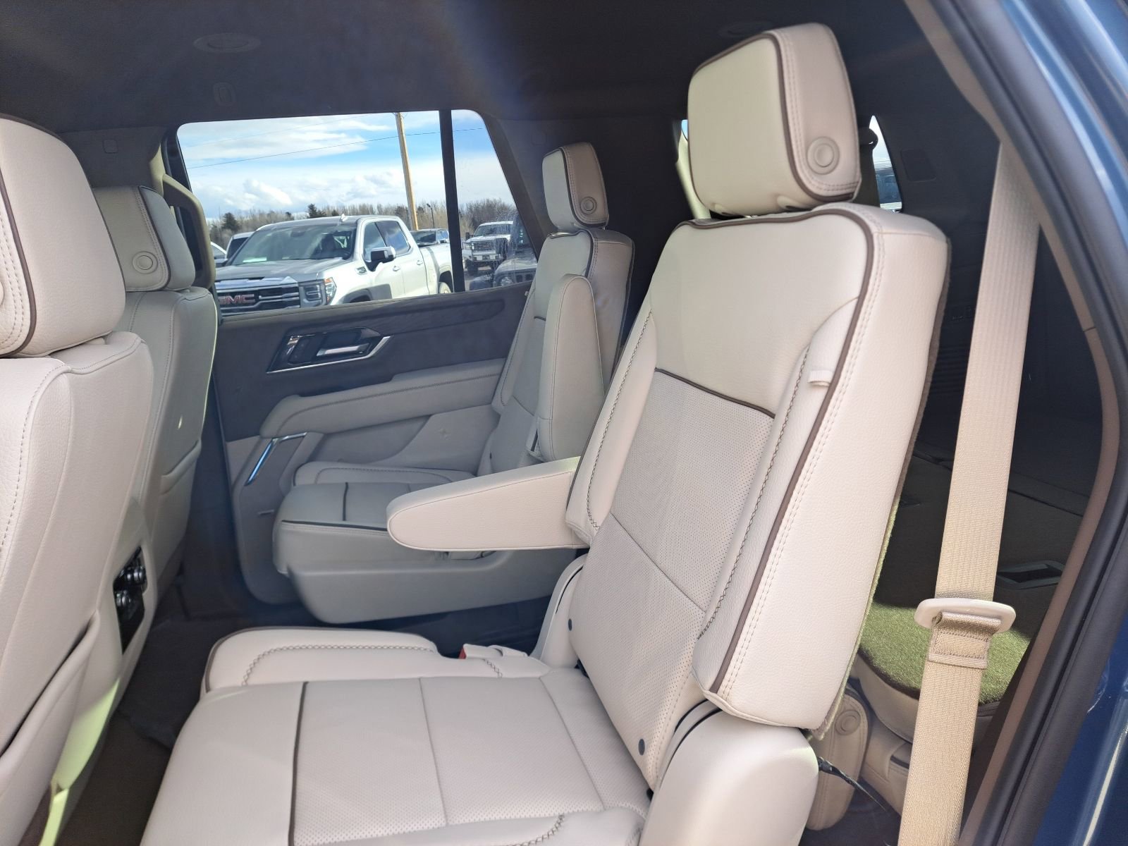 New 2026 GMC Yukon Denali image 23