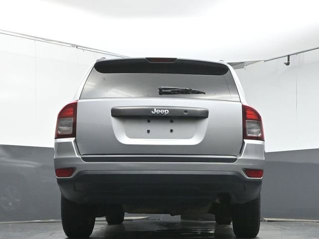 Used 2016 Jeep Compass Sport FWD image 33
