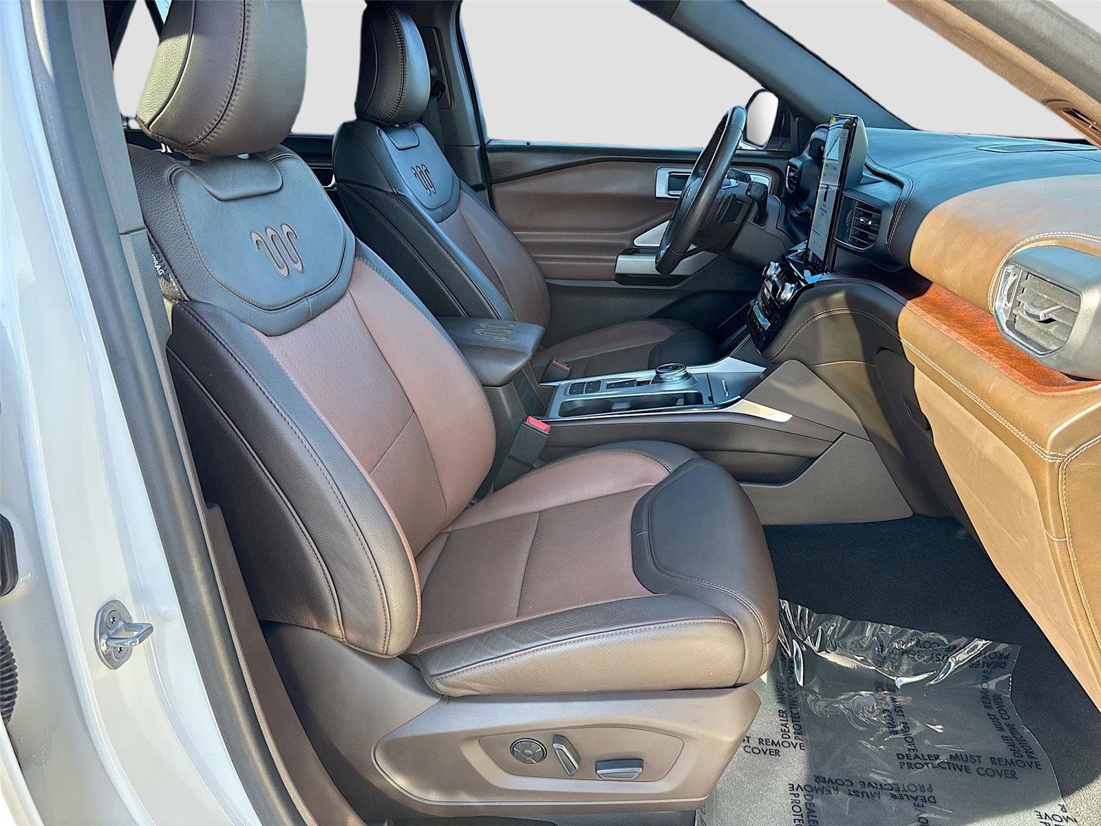 Used 2021 Ford Explorer King Ranch w/ Premium Technology Package RWD image 33