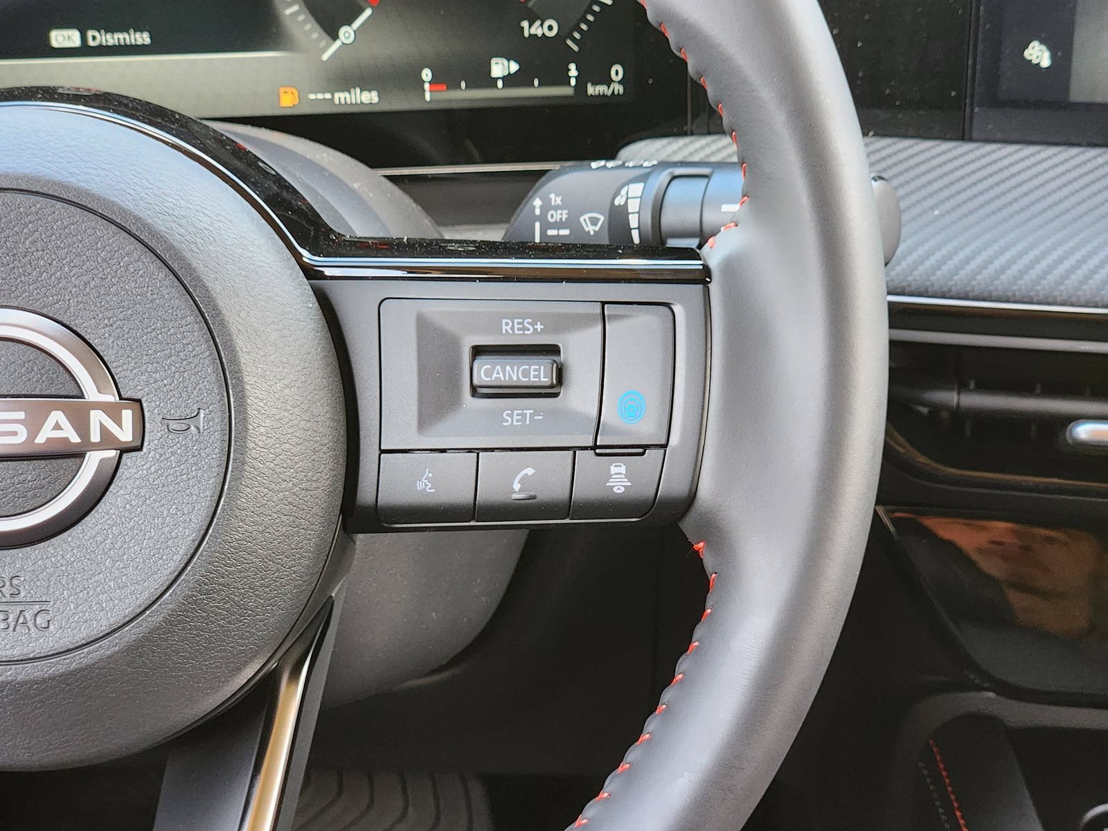 Certified 2025 Nissan Kicks SR FWD image 25