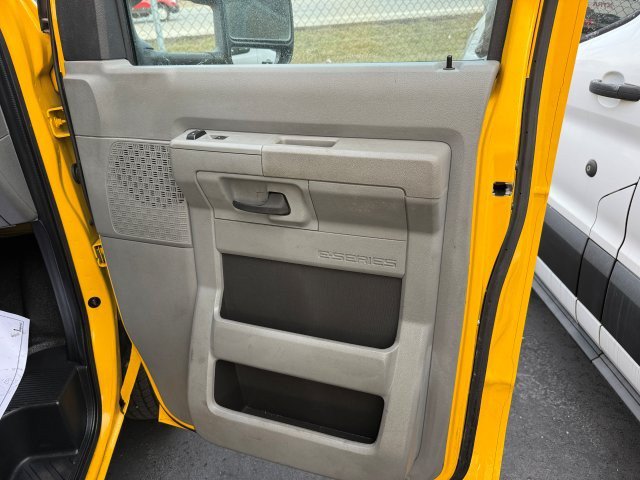 Used 2022 Ford E-350 and Econoline 350 Super Duty RWD image 21
