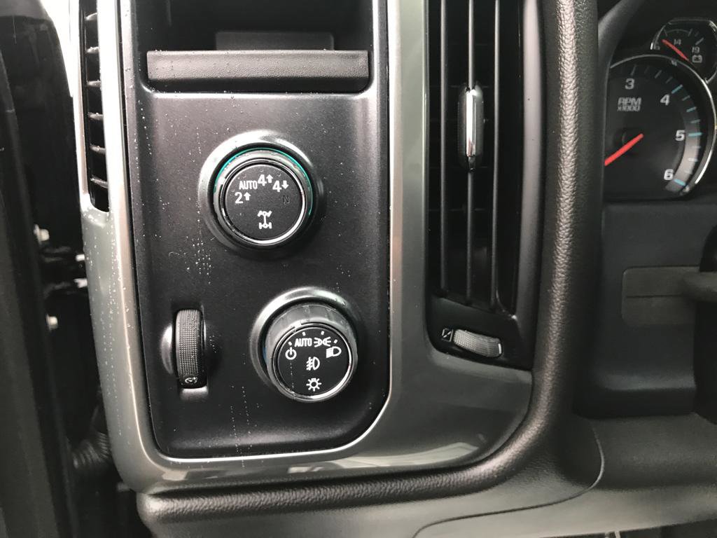 Used 2018 Chevrolet Silverado 1500 LT w/ All Star Edition AWD/4WD image 14
