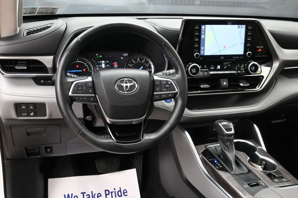 Used 2021 Toyota Highlander Limited AWD/4WD image 23