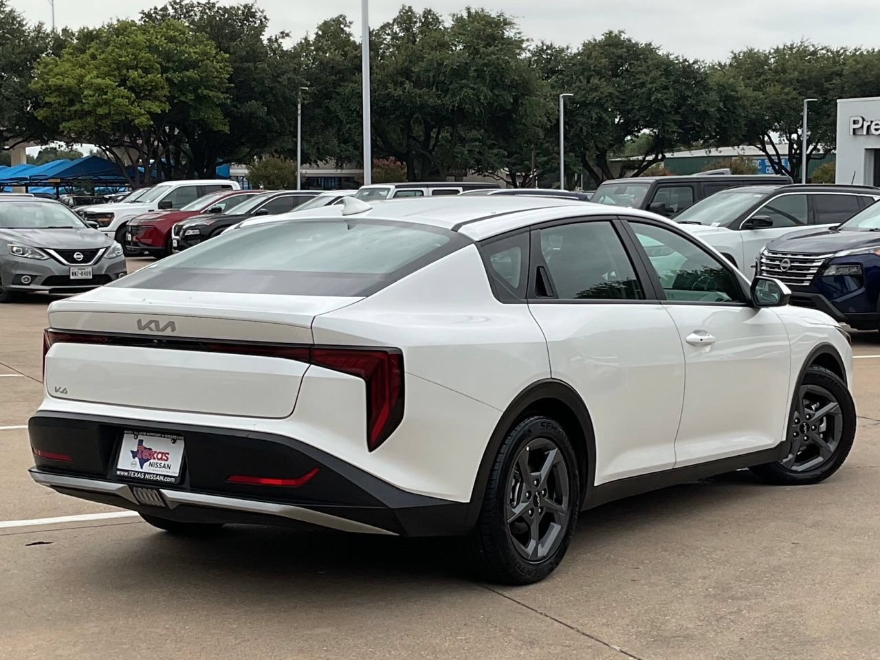 Used 2025 Kia K4 FWD image 4