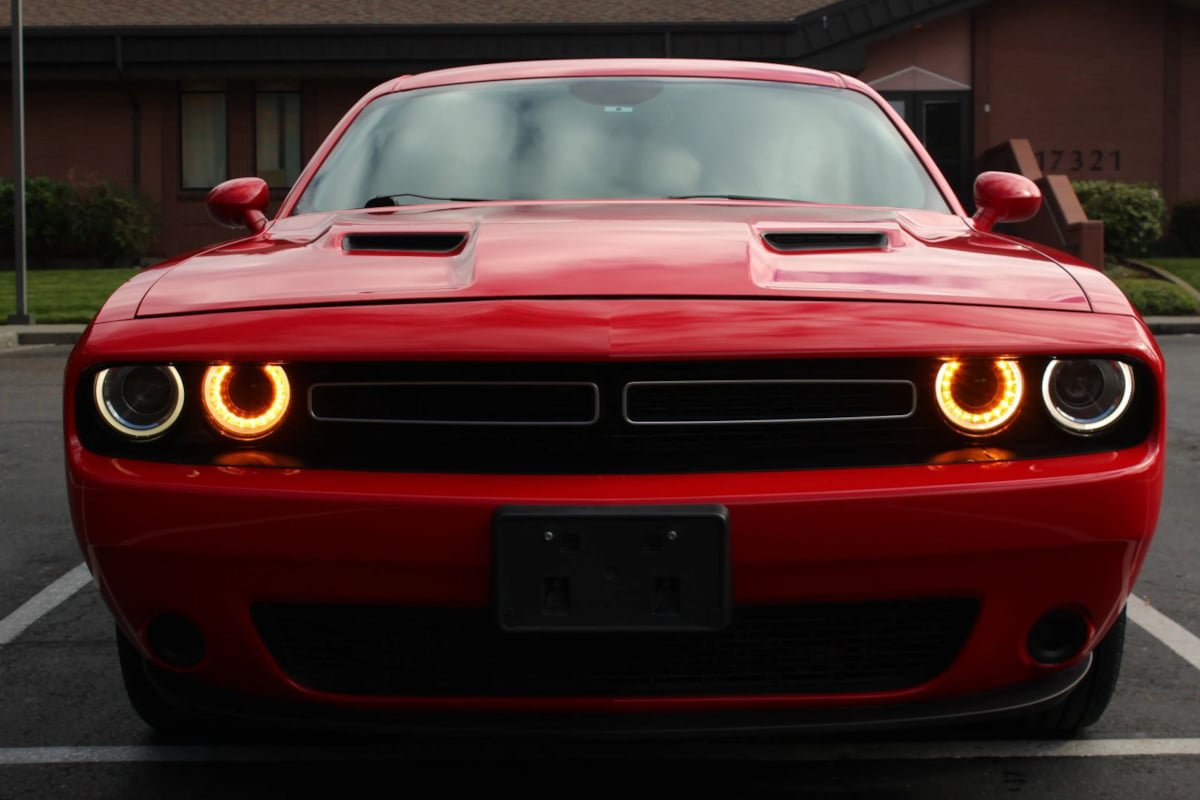 Used 2019 Dodge Challenger SXT RWD image 28