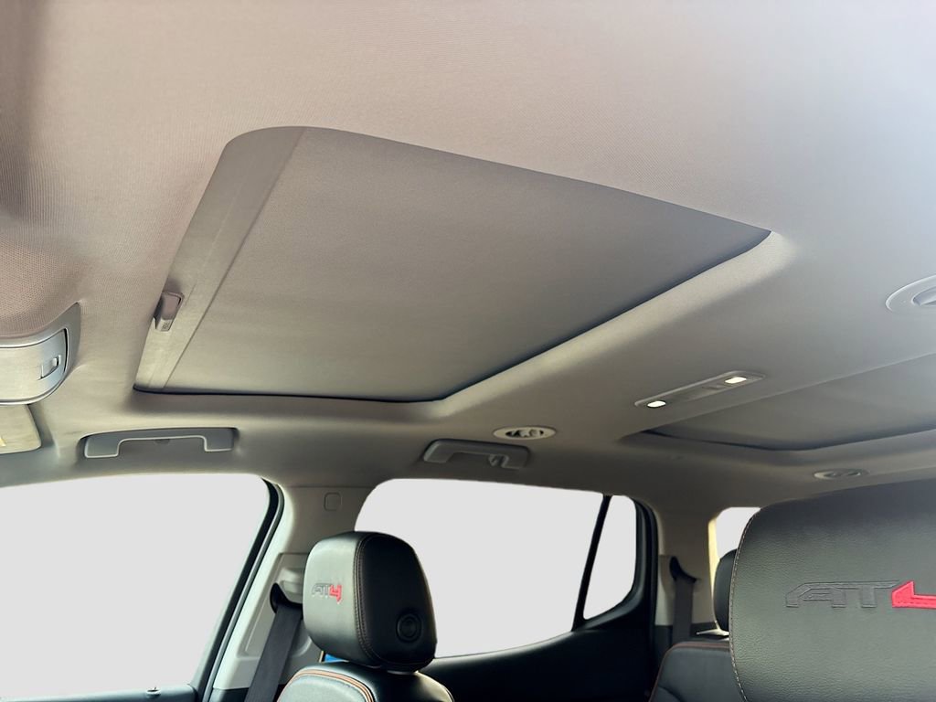 Used 2023 GMC Acadia AT4 w/ Preferred Package image 23