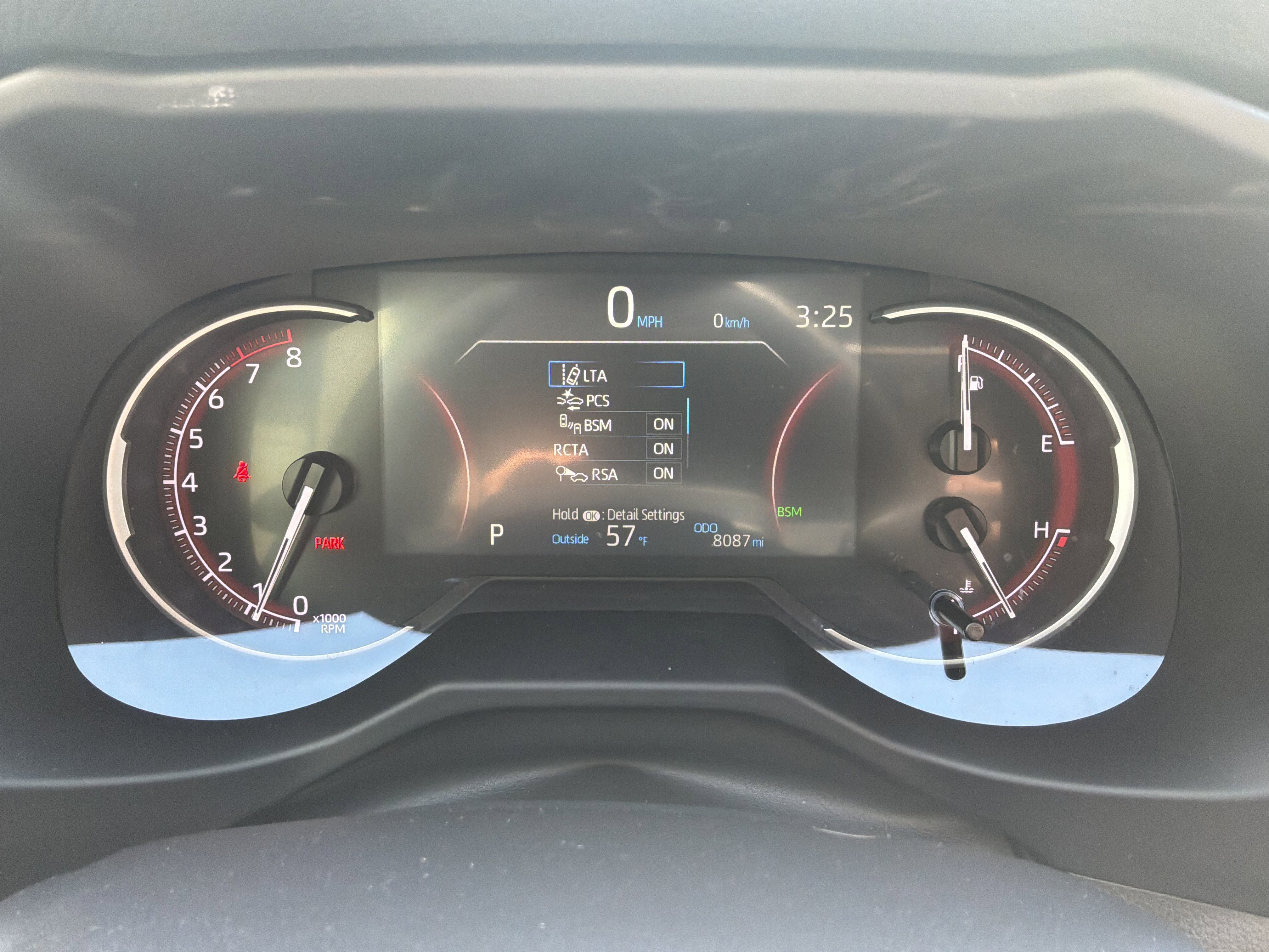 Used 2025 Toyota RAV4 XLE w/ Convenience Package image 24