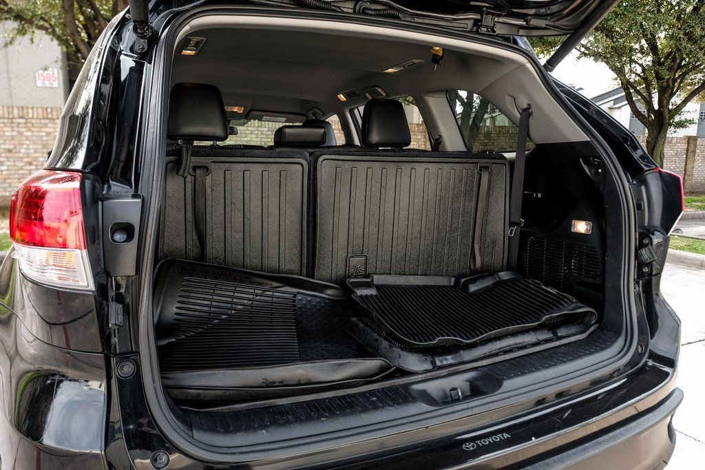 Used 2017 Toyota Highlander Plus image 61