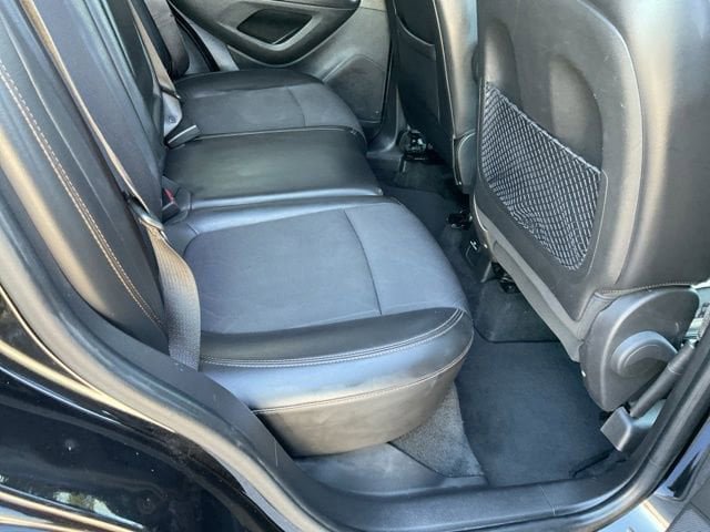 Used 2019 Chevrolet Trax LT w/ LT Convenience Package FWD image 14