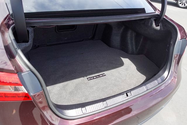 Certified 2016 Toyota Avalon Limited w/ Toyota Safety Sense Package image 26