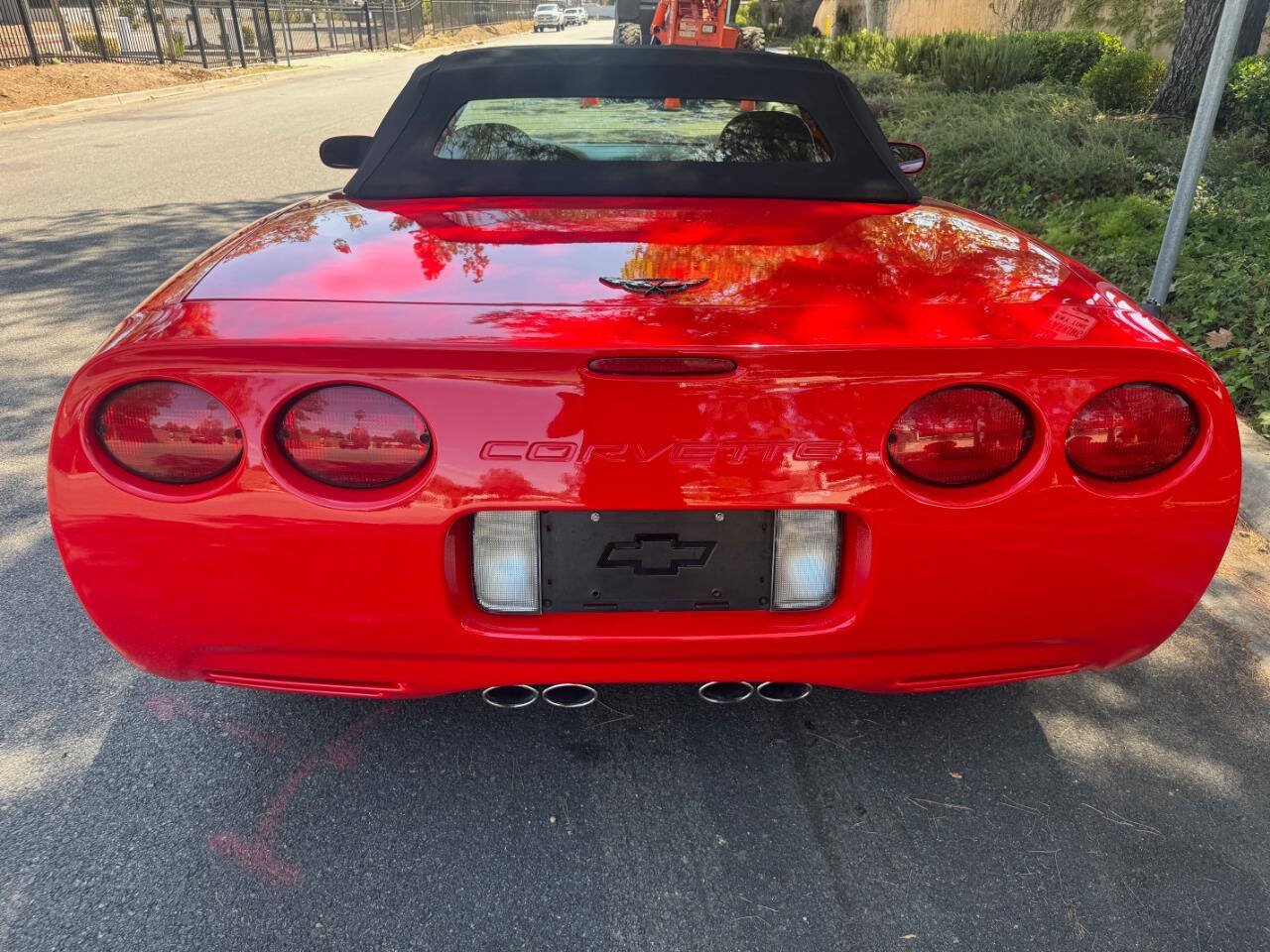 Used 2002 Chevrolet Corvette Convertible w/ Preferred Equipment Group2 RWD image 8