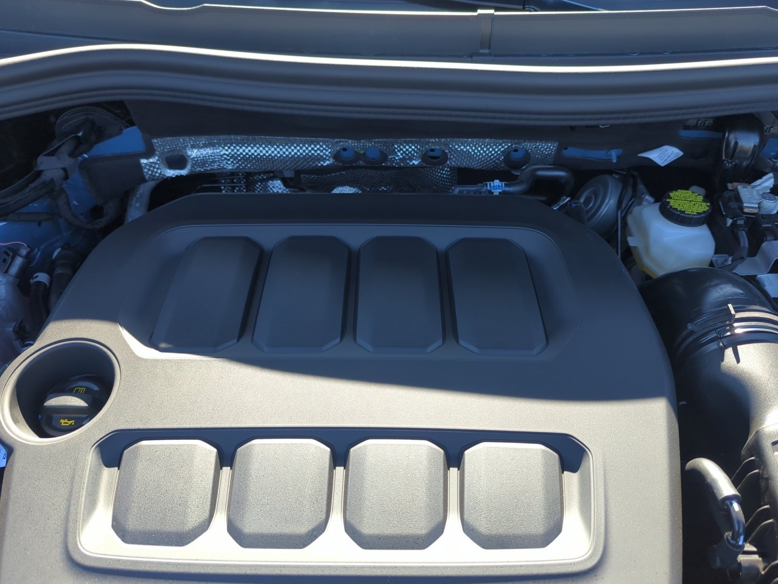 New 2026 Volkswagen Tiguan SE R-Line FWD image 21