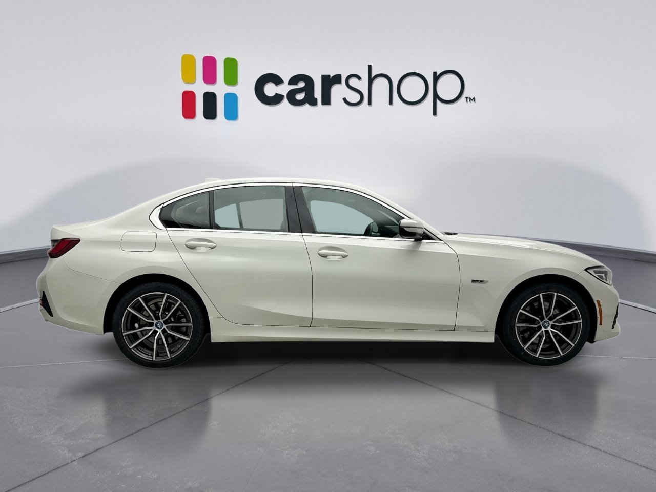 Used 2022 BMW 330e xDrive w/ Driving Assistance Package AWD/4WD image 6
