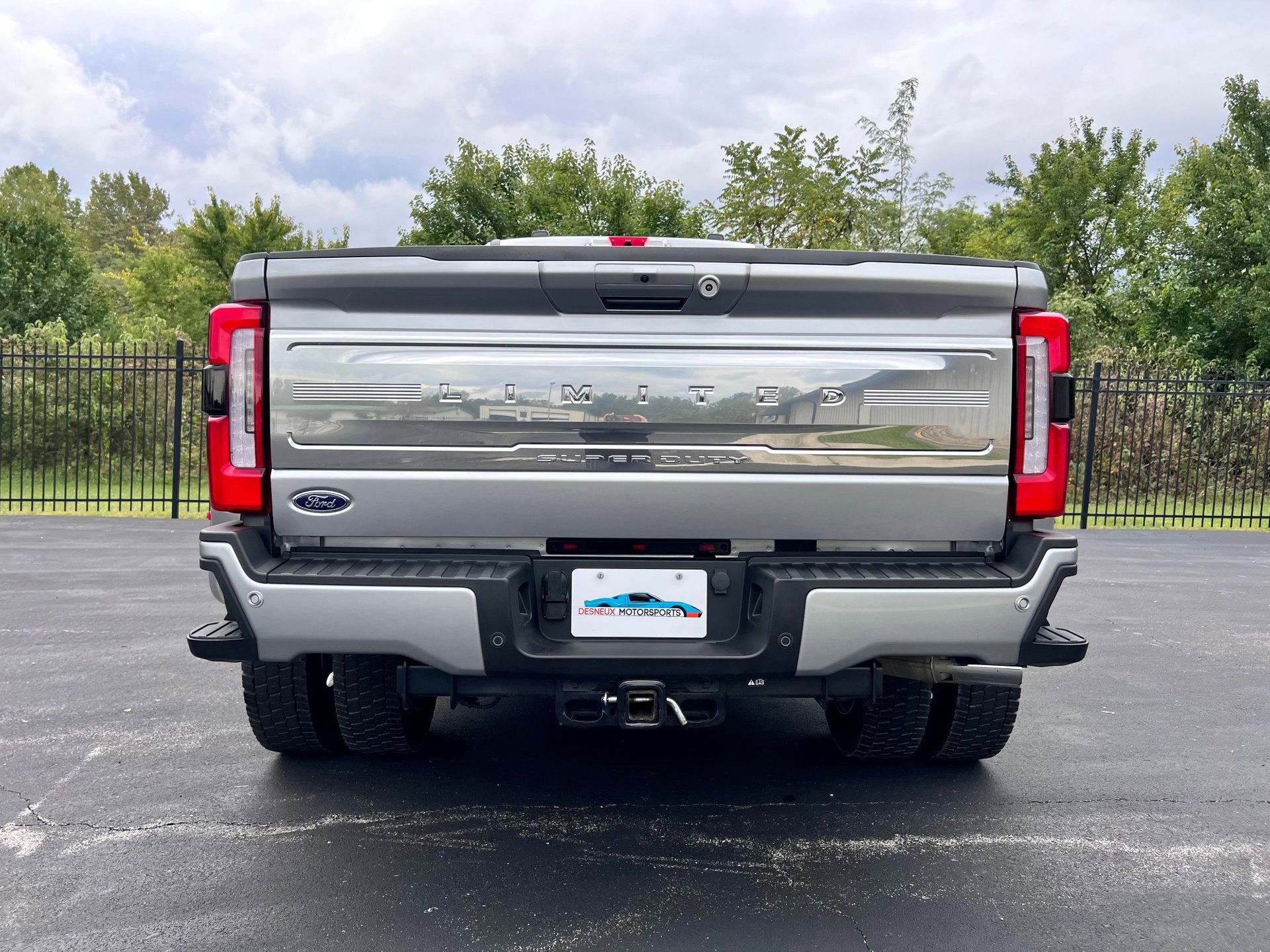 Used 2024 Ford F450 Limited w/ FX4 Off-Road Package image 28