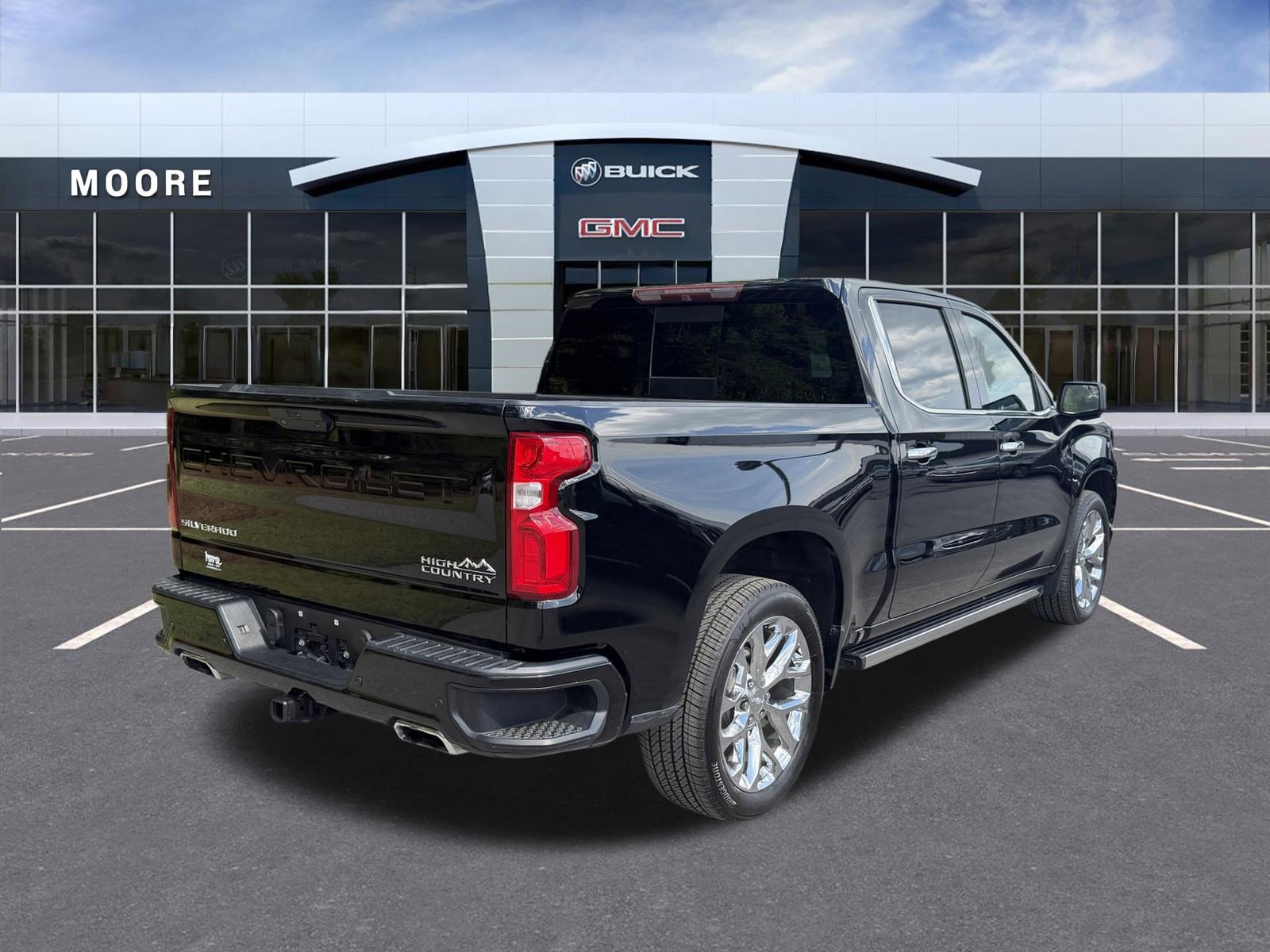 Used 2019 Chevrolet Silverado 1500 High Country w/ Technology Package AWD/4WD image 3