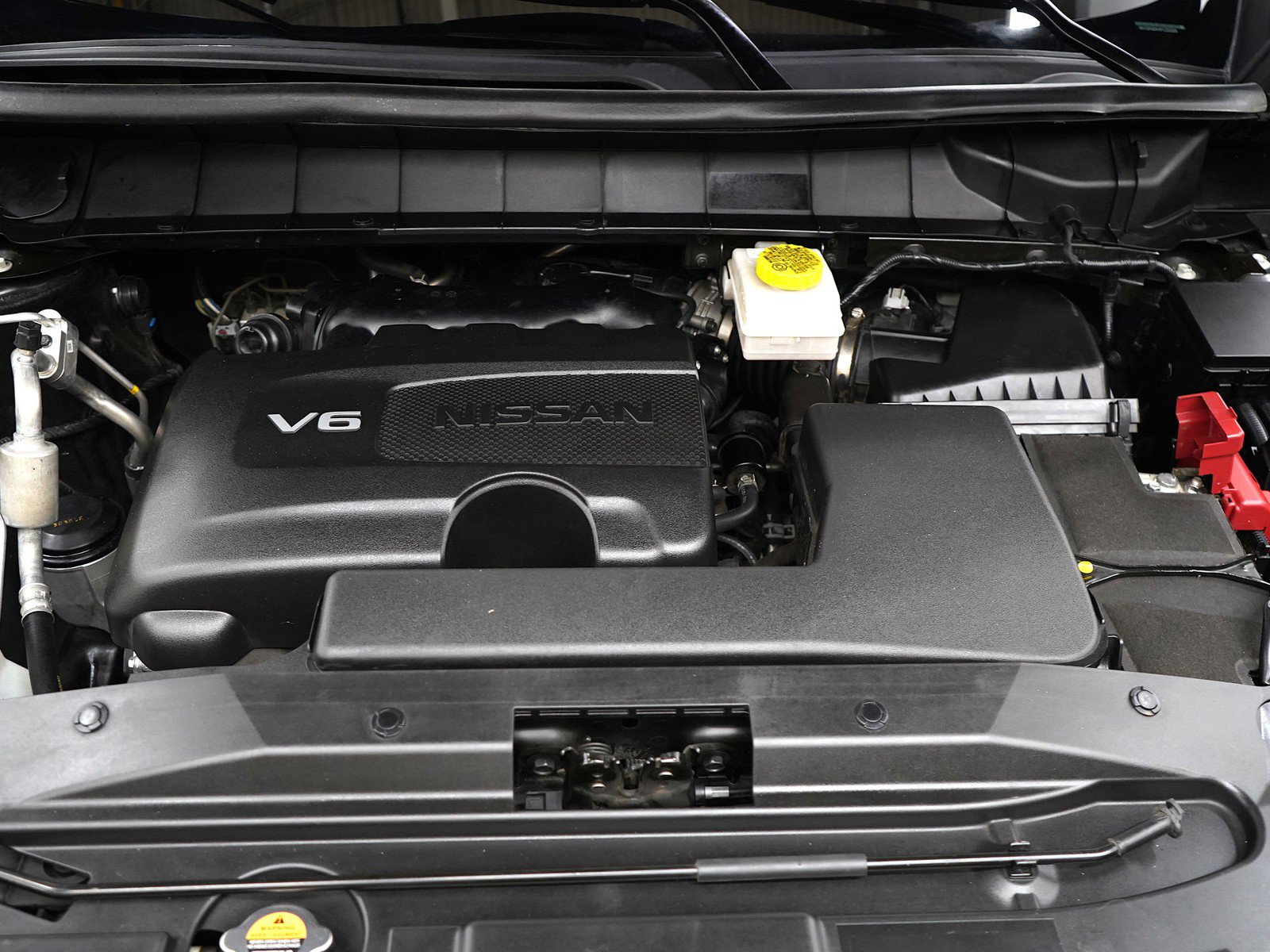 Used 2023 Nissan Pathfinder Platinum image 34