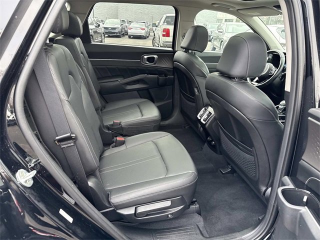 Used 2023 Kia Sorento SX image 11