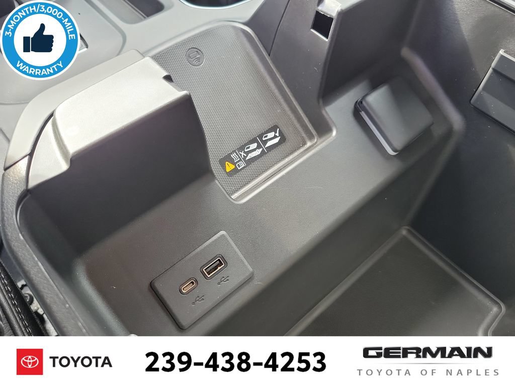 Used 2022 GMC Sierra 1500 Denali w/ Technology Package AWD/4WD image 32