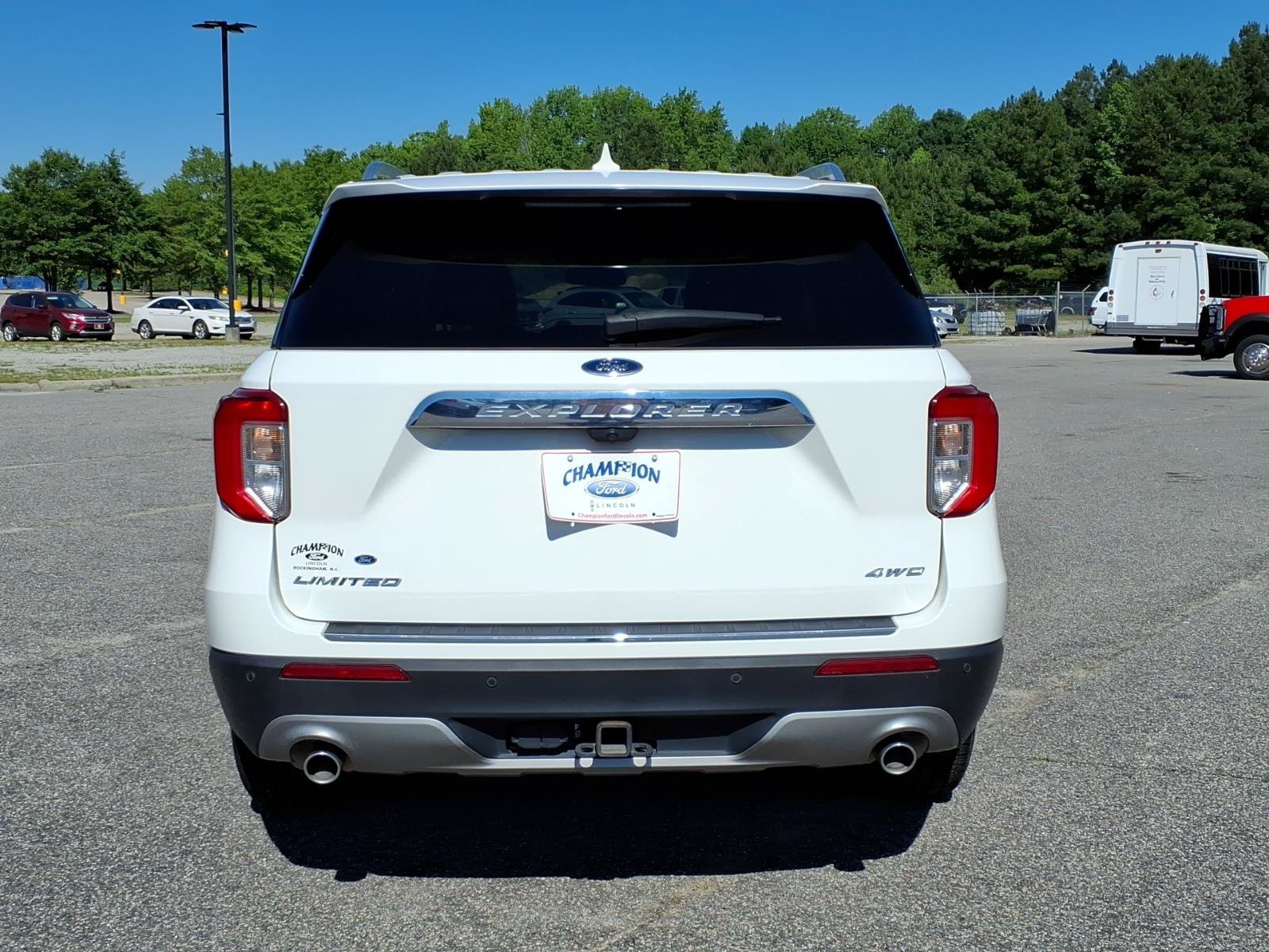 Used 2023 Ford Explorer Limited w/ Equipment Group 301A AWD/4WD image 24