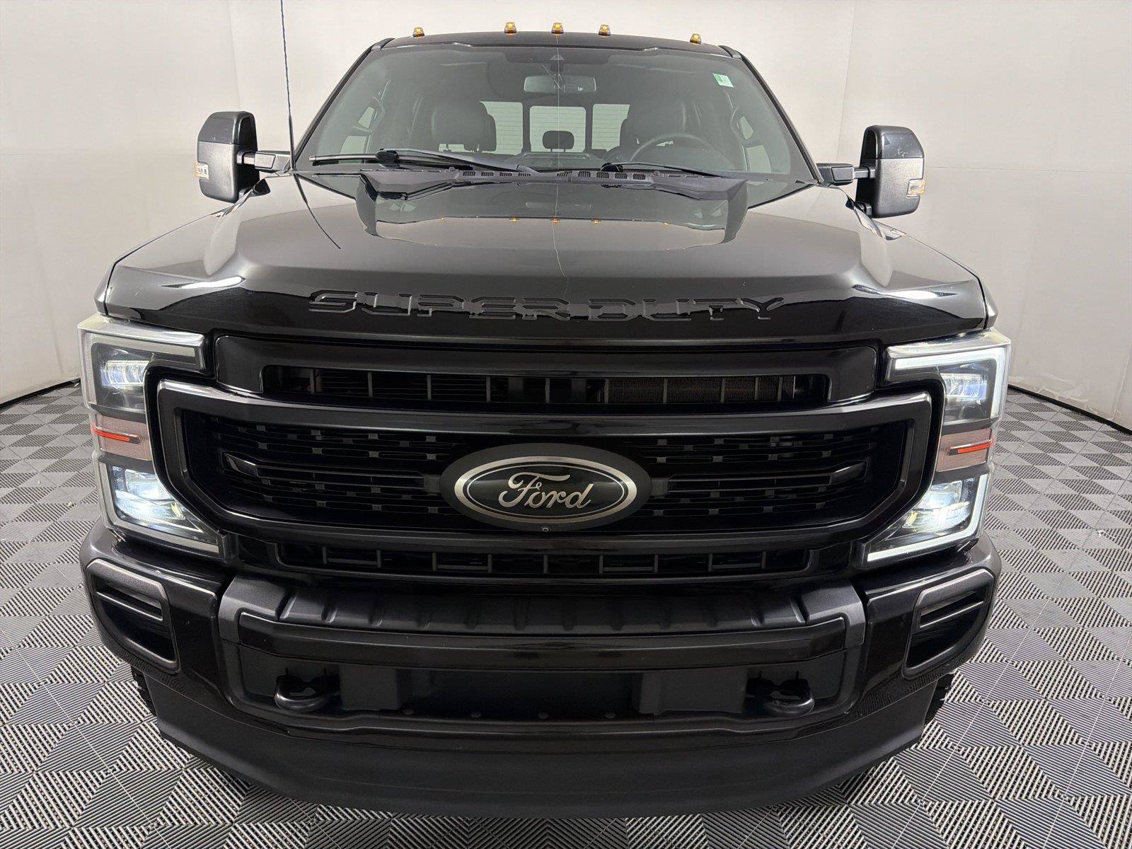 Used 2022 Ford F250 Lariat w/ Black Appearance Package AWD/4WD image 2