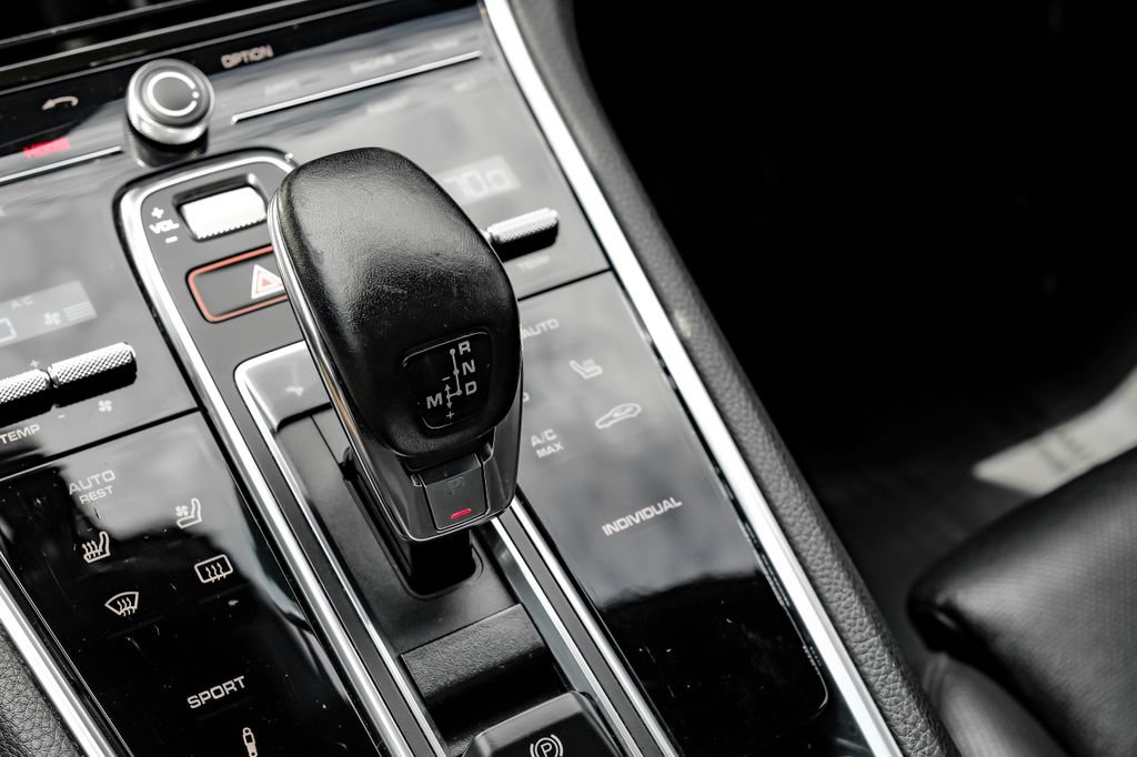 Used 2018 Porsche Panamera 4 AWD/4WD image 24